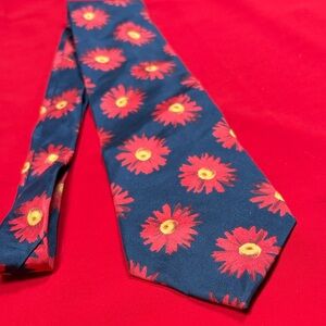 GAP vintage silk flower tie!